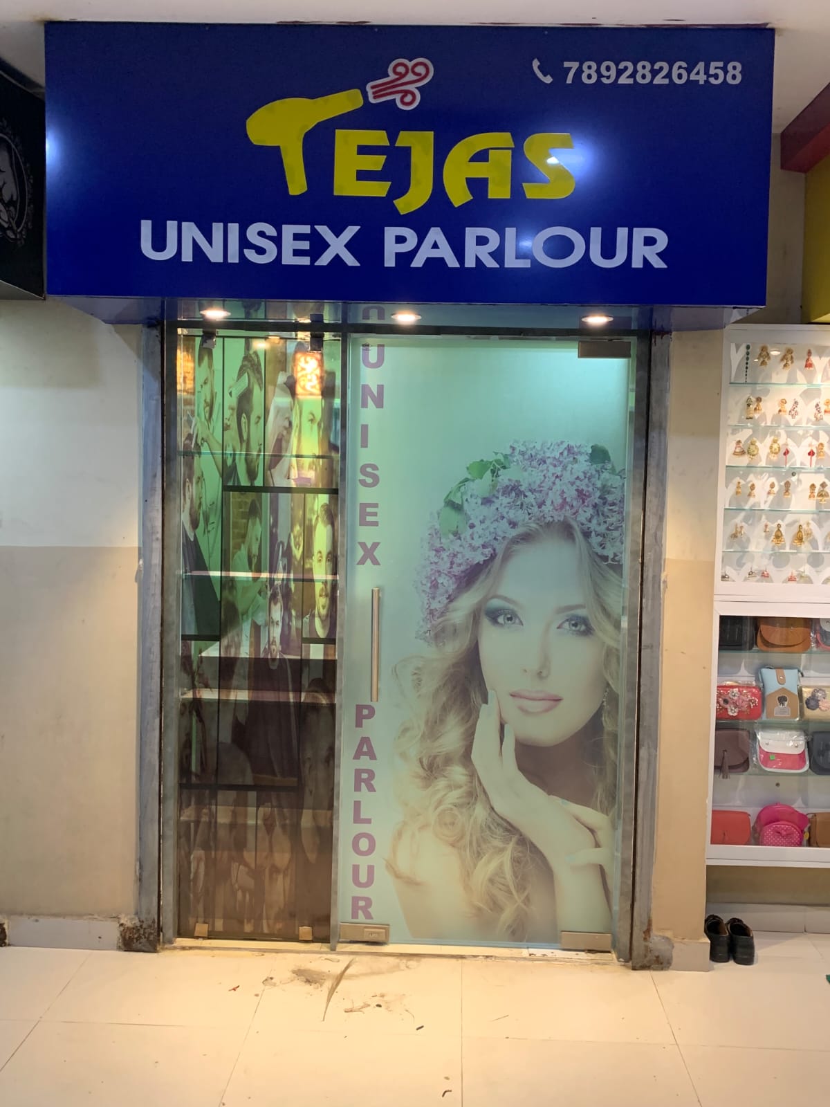 BEAUTIPARLOUR — interior design in DESTINATION, KONNAGAR by Denovo Design