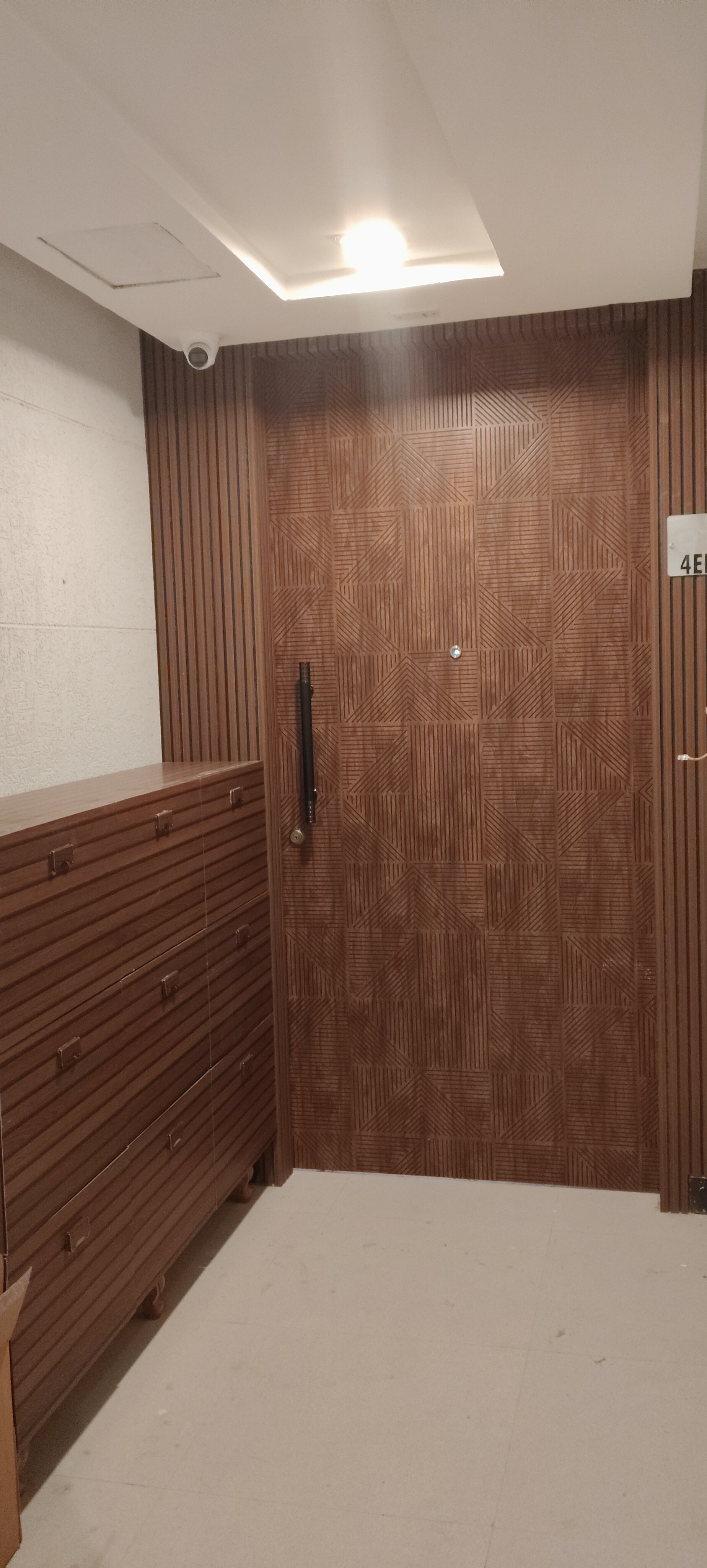 RESIDENTIAL FLAT — interior design in MANIVISTA, TOLLYGAUNGE by Denovo Design